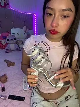 Miakittyyy live-chat rom
