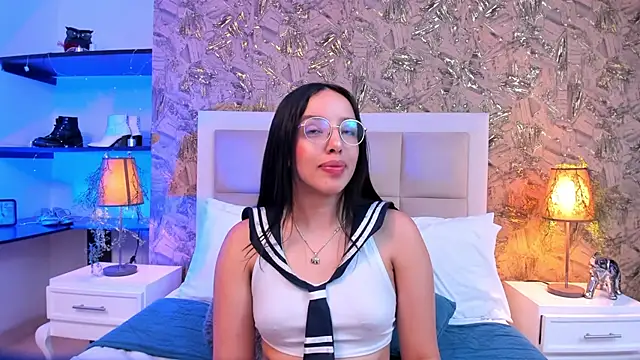ValkyriaSteel's Live Chat Room