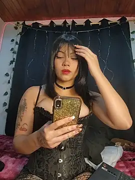 NefertitiXO 실시간 채팅방