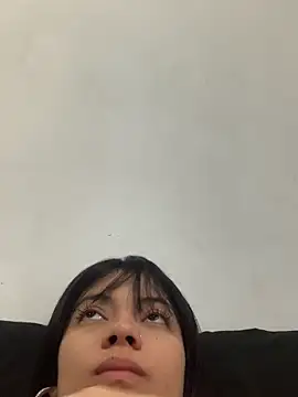 NefertitiXO élő chatszobája