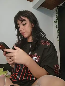 NefertitiXO লাইভ চ্যাট রুম