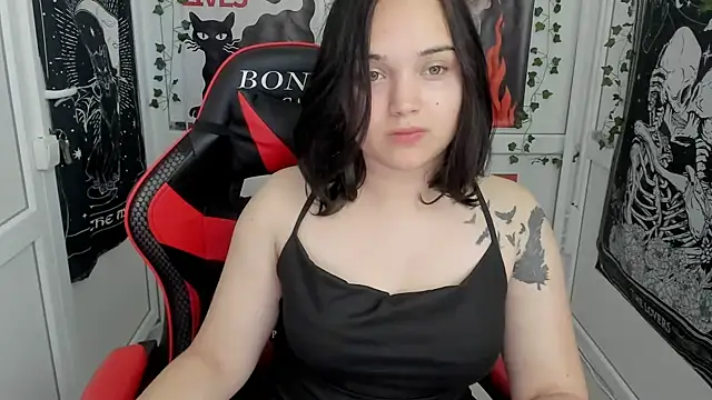 Chat soba uživo modela Caroline_cutte