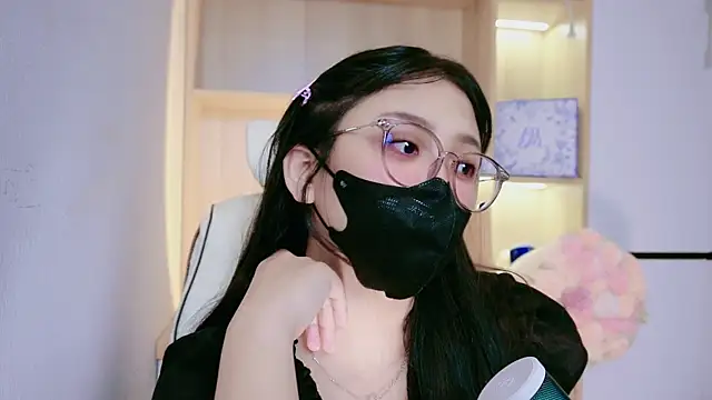 ห้องแชทสดของ Chan_Chann