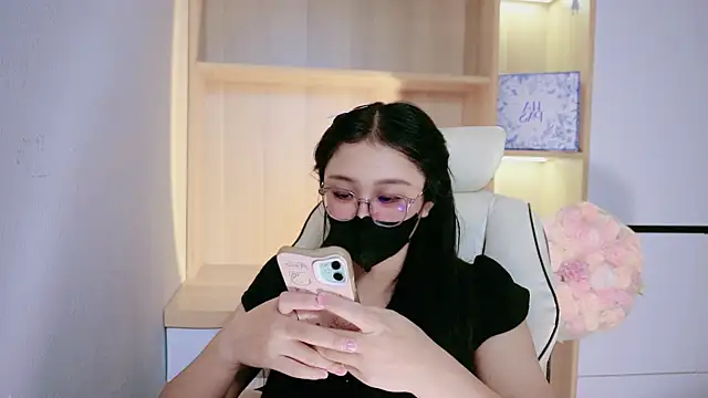 Chan_Chann Live Chatrum