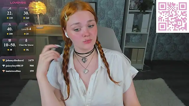 Emilly_Hiil's Live Chat Room
