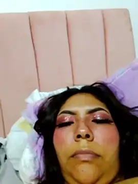 Izel_'s Live Chat Room