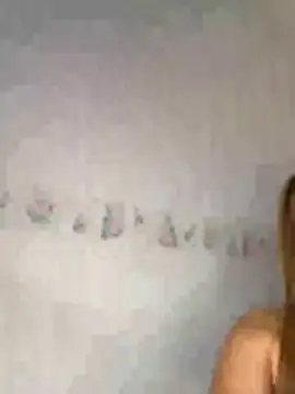 Brenda_Brm's Live Chat Room