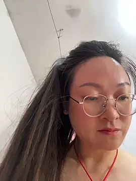 Phòng Chat Trực Tiếp h-139431
