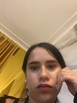 Iriistai1's Live Chat Room