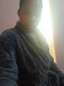 ShyBabe_07 Adlı Modelin Canlı Sohbet Odası