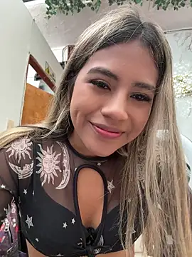 غرفة دردشة Kimmiebellarie المباشرة