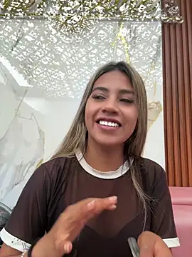 Živá chatovací místnost Kimmiebellarie