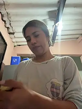 חדר צ'אט בשידור חי של Kimmiebellarie
