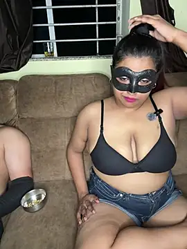 fantasy_couple36 Adlı Modelin Canlı Sohbet Odası