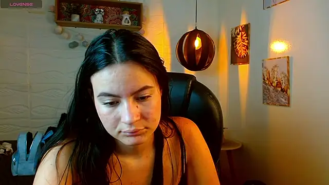rosaleia_'s Live Chat Room