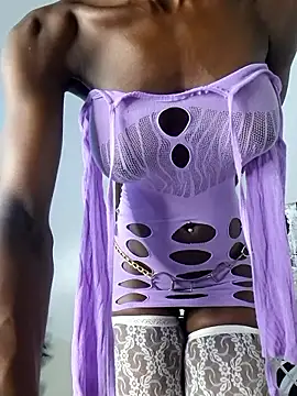 חדר צ'אט בשידור חי של Blacck_Angel