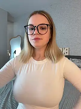 KimEvanss Adlı Modelin Canlı Sohbet Odası