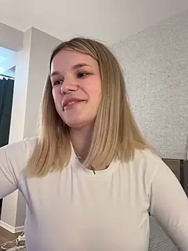 KimEvanss Adlı Modelin Canlı Sohbet Odası