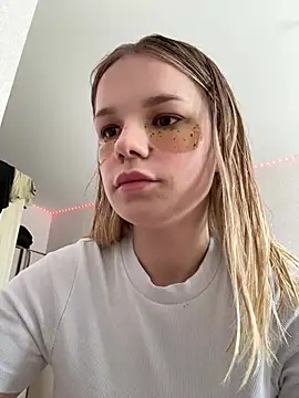KimEvanss' Live Chat Room