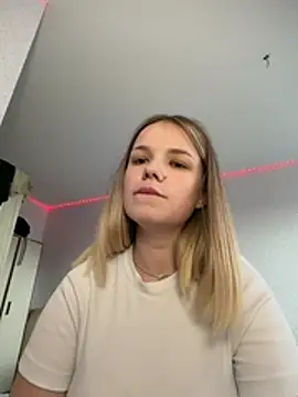 KimEvanss' Live Chat Room