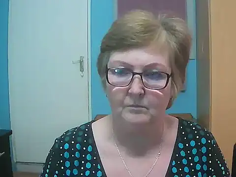 TaylorLeigh – Naživo chatovacia miestnosť