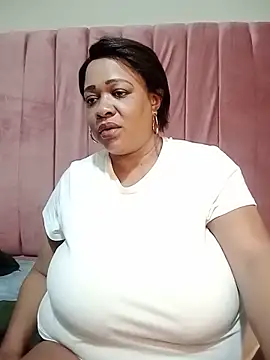 غرفة دردشة BUSTYQUEEN56_ المباشرة