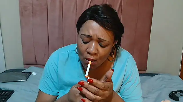 BUSTYQUEEN56_ Live Chatraum