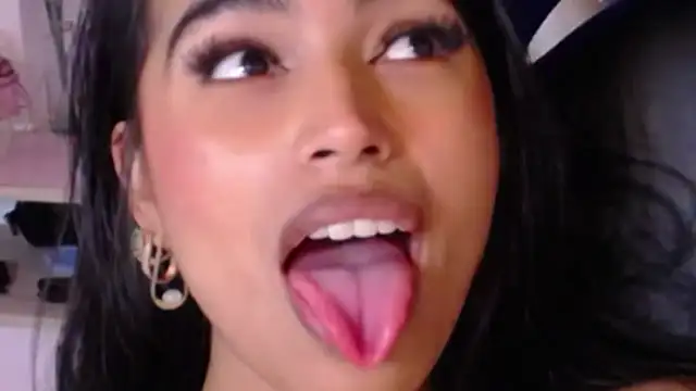 Sala de chat ao vivo de Miaa_ferrari1