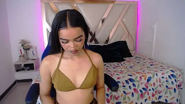 Sala de chat en directo de Miaa_ferrari1