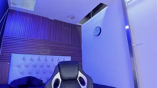 IrisFyre Adlı Modelin Canlı Sohbet Odası