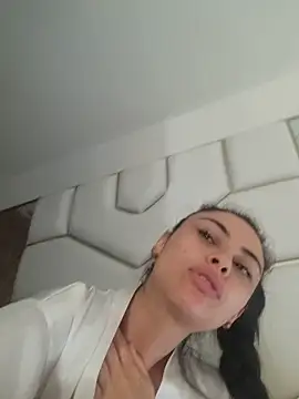 Sala de chat ao vivo de laurent369_