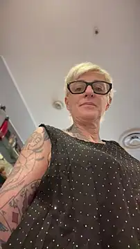 Živá chatovací místnost bornsinfull