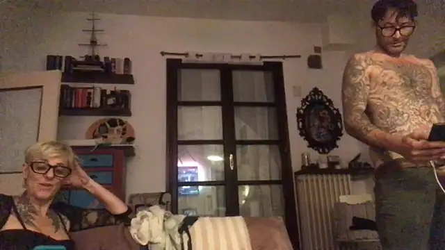 Chat soba uživo modela bornsinfull