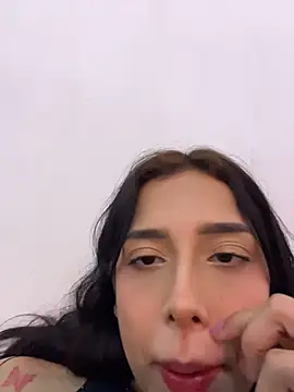Chat soba uživo modela milakitti