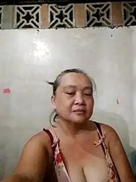jeanyummytits – live chatrum