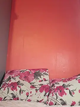 Živá chatovací místnost BustyLanaX
