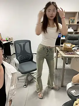 Chat soba uživo modela Taosi11
