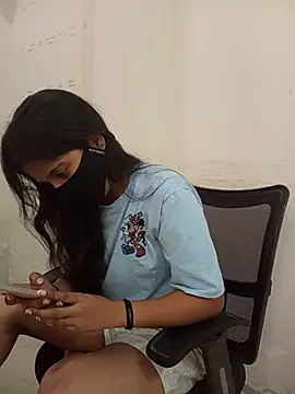 Anjali_hot33 现场聊天室