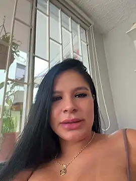 Elara_Luxe – live chatrum