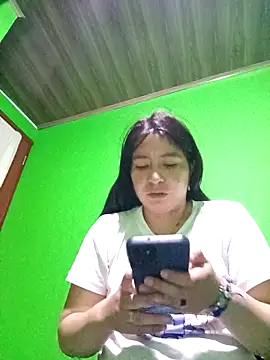 Zoe_aylor Adlı Modelin Canlı Sohbet Odası