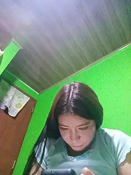 Zoe_aylor élő chatszobája