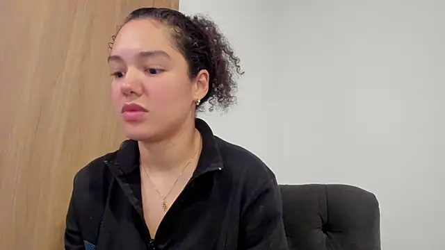 MiaRouseex 실시간 채팅방