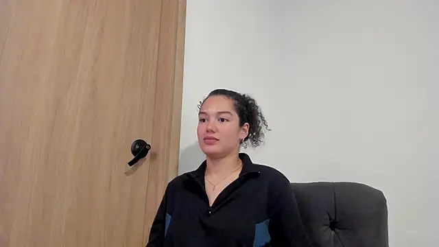 Sala de chat ao vivo de MiaRouseex