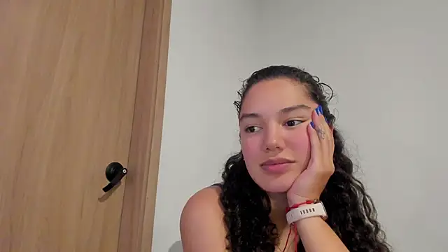 חדר צ'אט בשידור חי של MiaRouseex