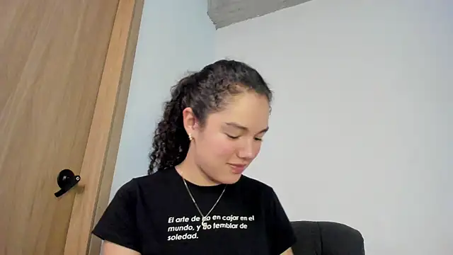 Sala de chat ao vivo de MiaRouseex