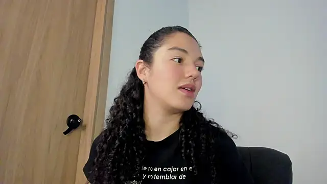MiaRouseex's Live Chat Room