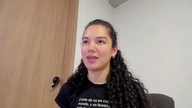 Chat soba uživo modela MiaRouseex