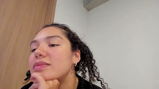 Sala de chat ao vivo de MiaRouseex
