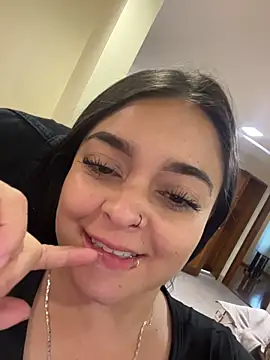 Selene__Ferrer 现场聊天室
