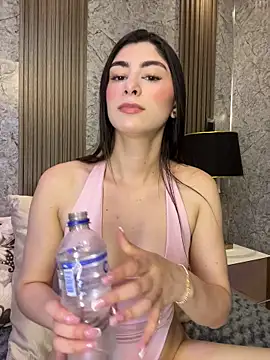 evelyn_hills লাইভ চ্যাট রুম